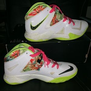 Nike Lebron 7(VII) Soldier “King’s Pride” Size 9.5